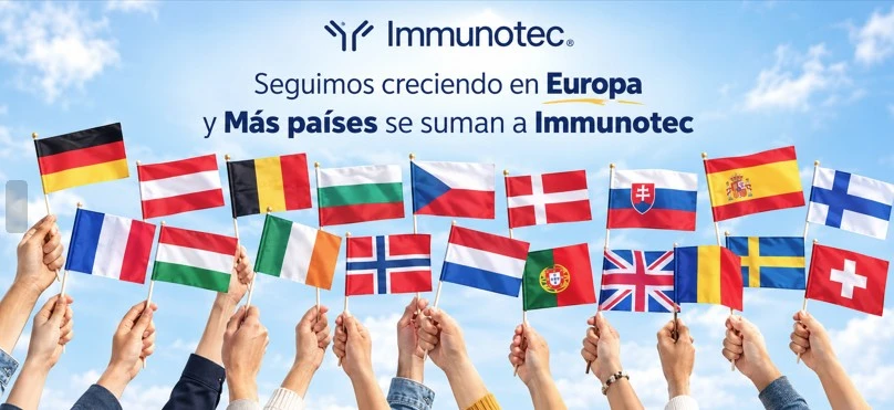 Manos levantando banderas de diferentes países europeos, imagen utilizada como recurso visual de presencia en Europa